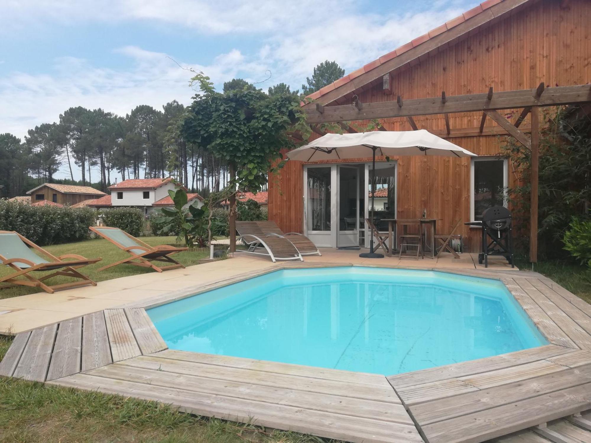 Maison Moderne Proche Lac Et Plage Леон Екстериор снимка