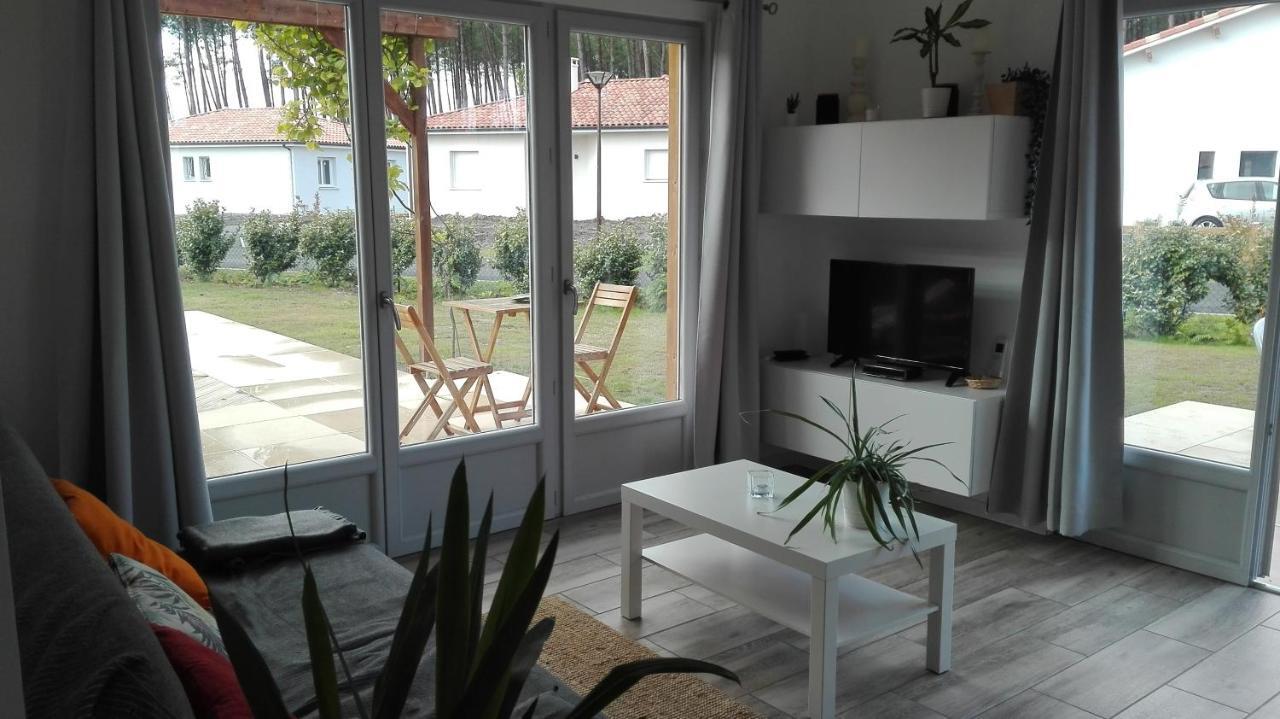 Maison Moderne Proche Lac Et Plage Леон Екстериор снимка